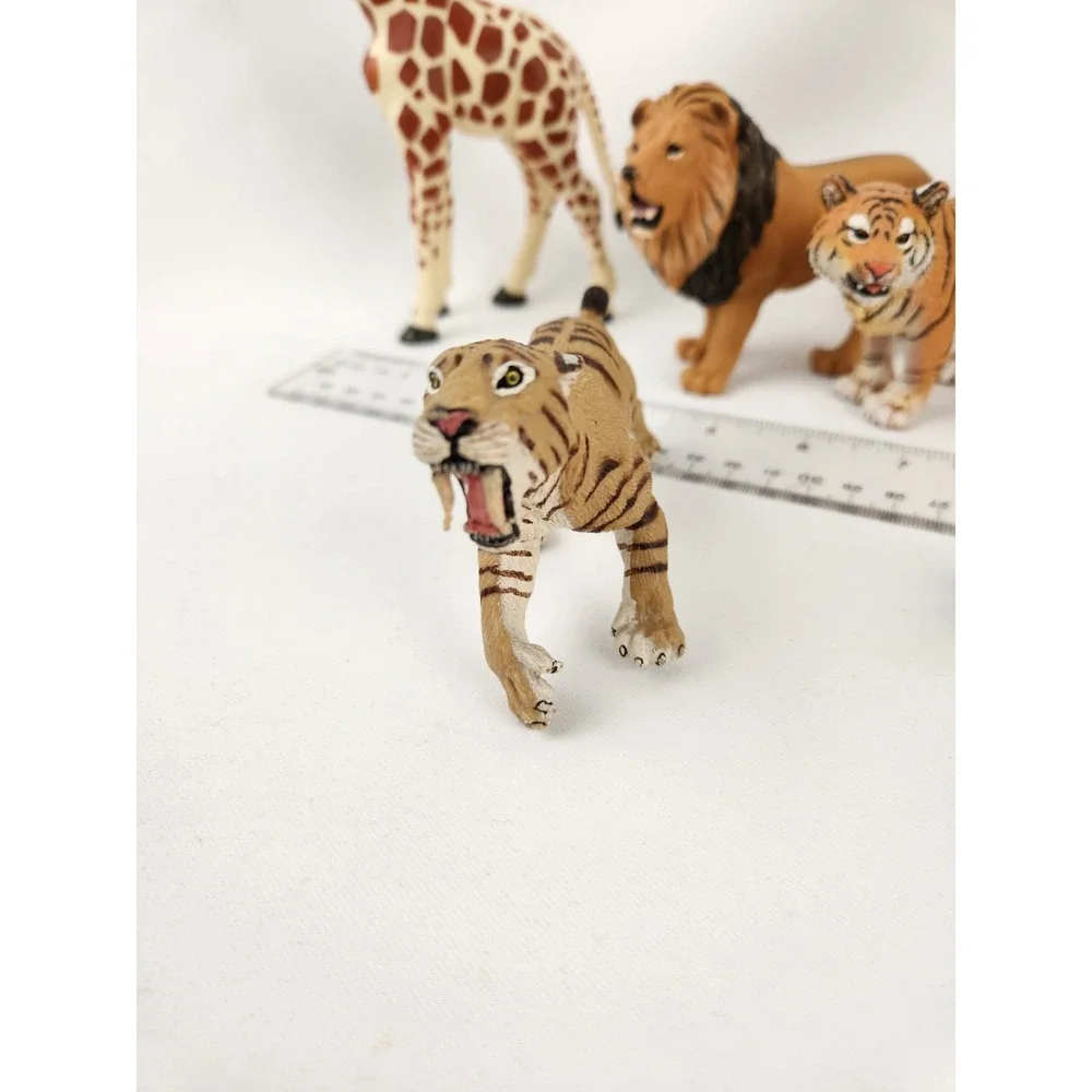 Vtg Safari Jungle Animals Elephant‎ Baby Tiger Lion Warthog Saber tooth Figures
